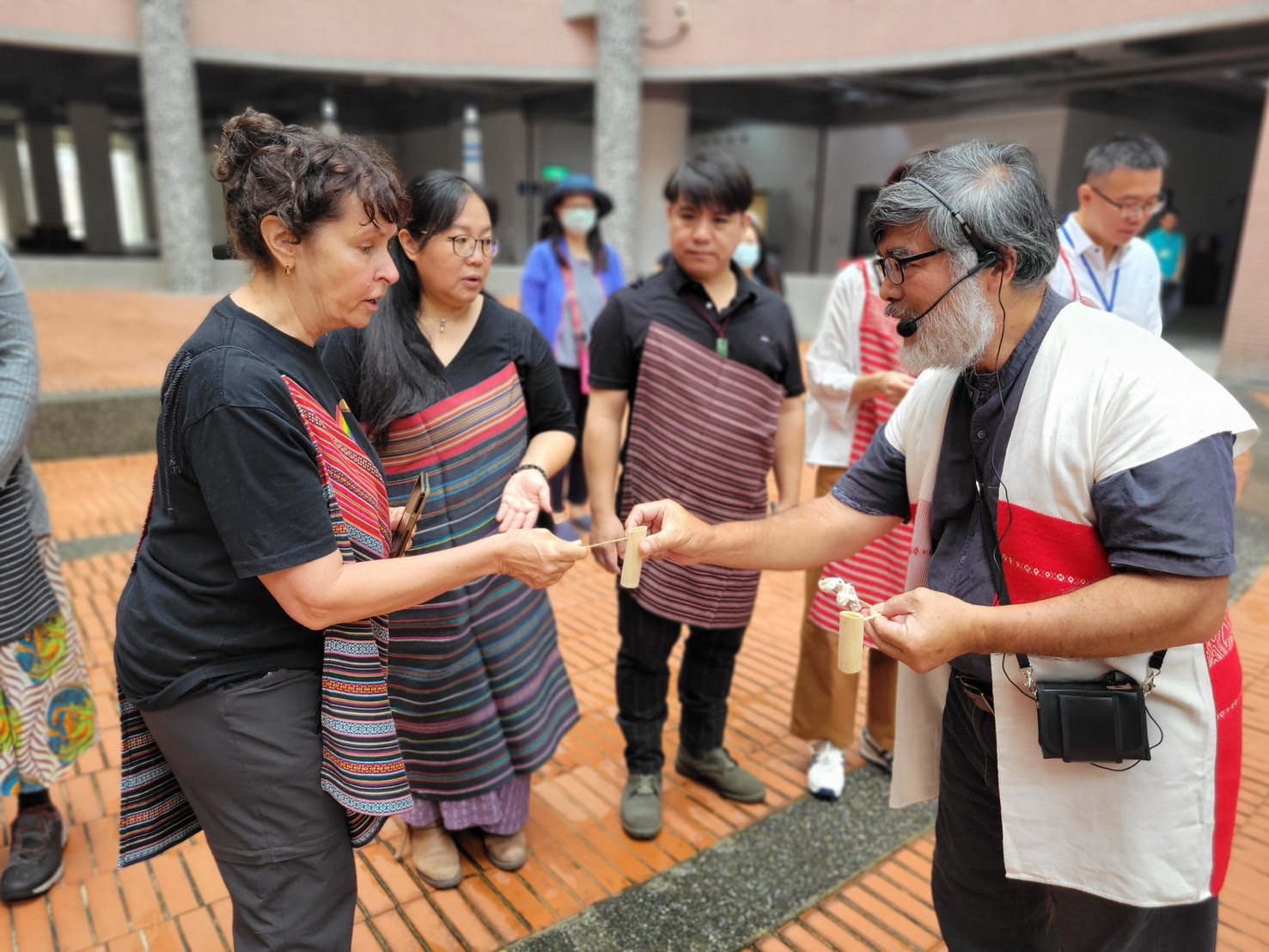 找回遙遠的記憶  臺、澳藝術家共傳南島文化綠工藝