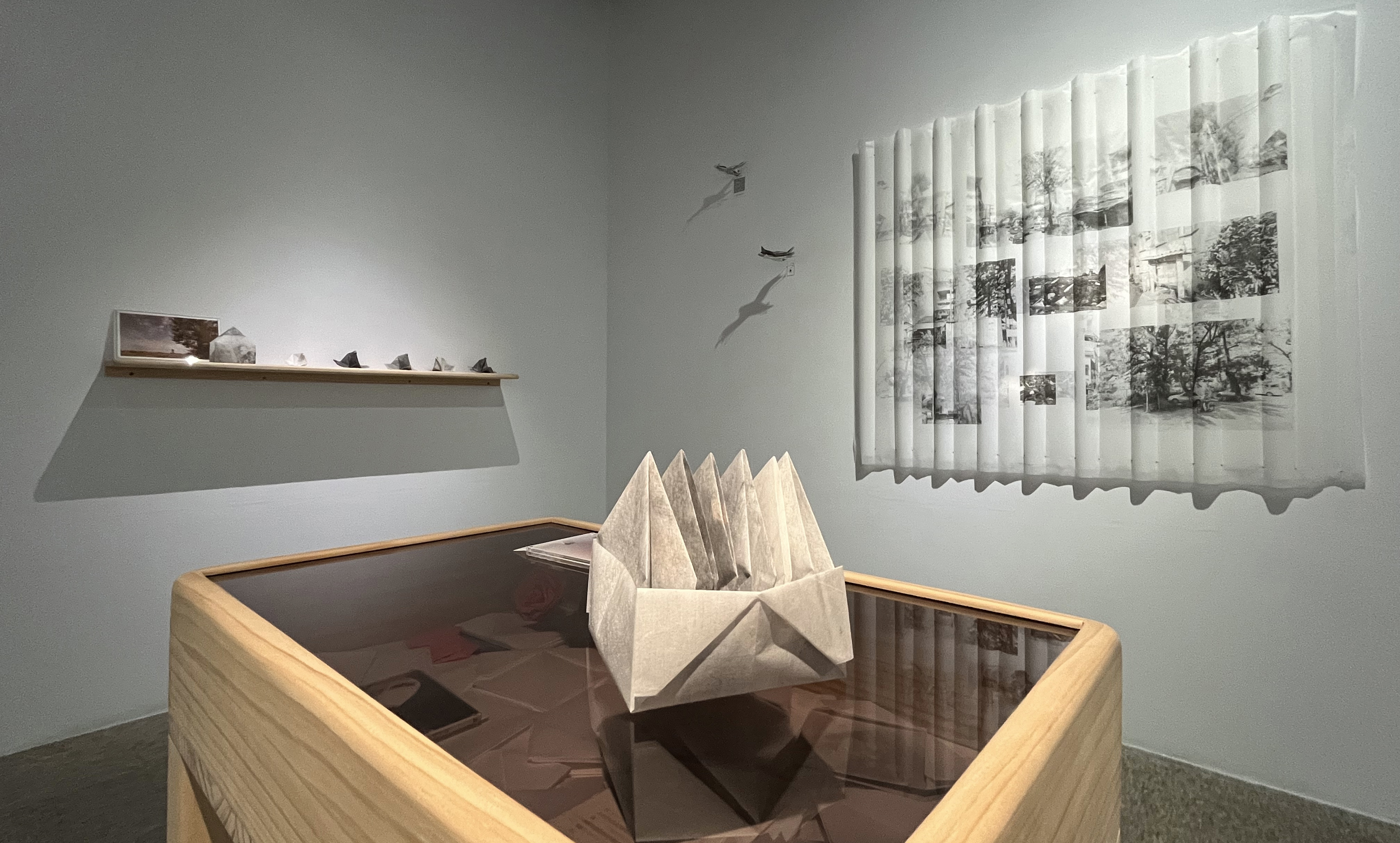 新竹241藝術空間《光－光 Light-ly》傅聖雅個展 以光影交織的對話重構城市與家庭的記憶